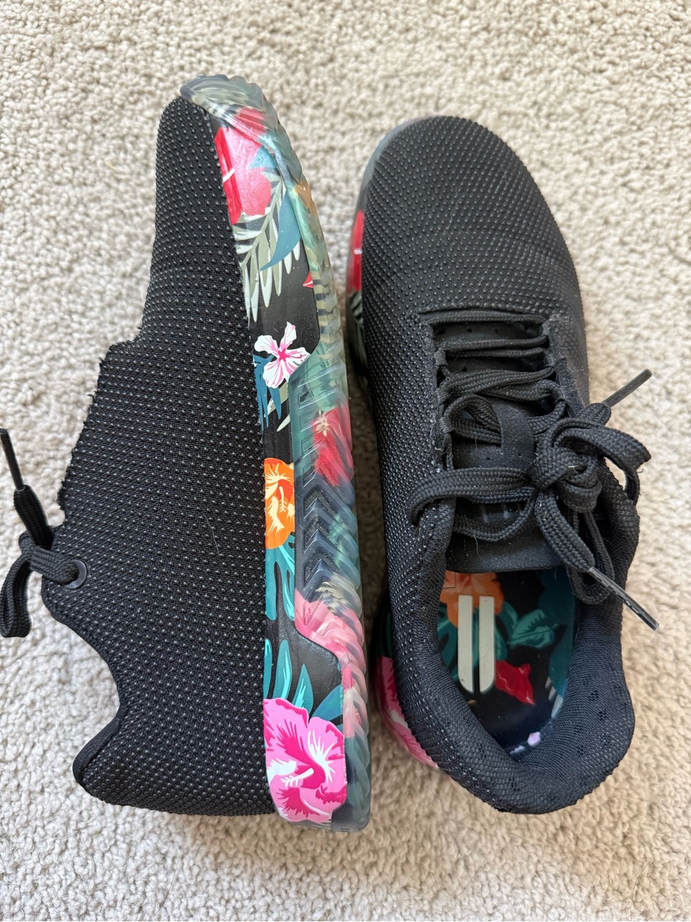 Women’s Nobull Outwork Floral Tennis Shoes Size 7